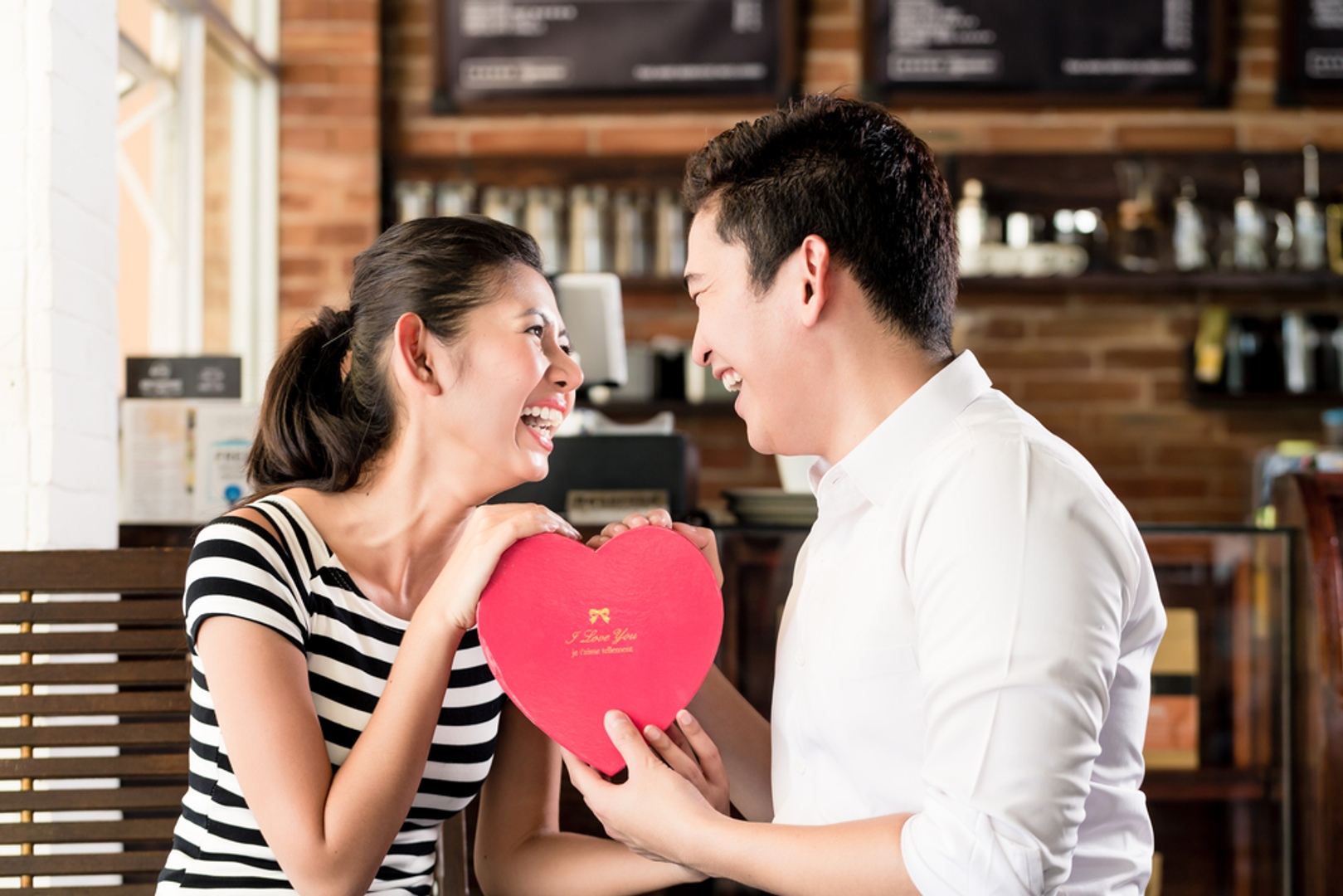 Where to Get a Romantic Dinner Right Near ASHBRIDGE